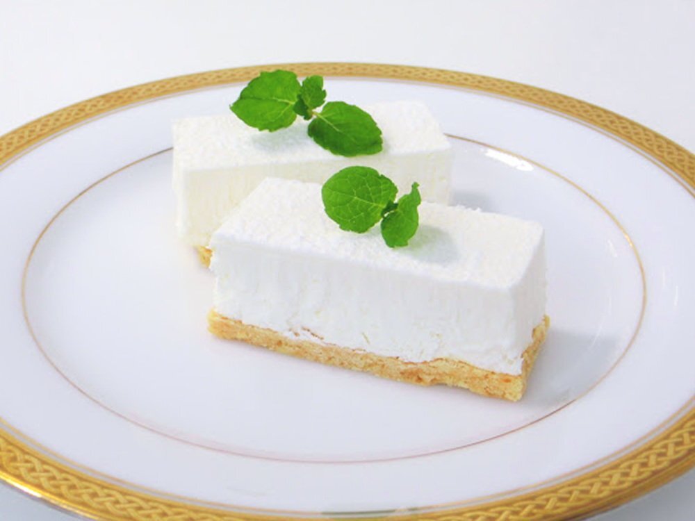 【Max】北海道レアチーズケーキ 国内製造 フリーカット 化粧箱入り 200g 冷凍ケーキ 爽やかチーズクリーム