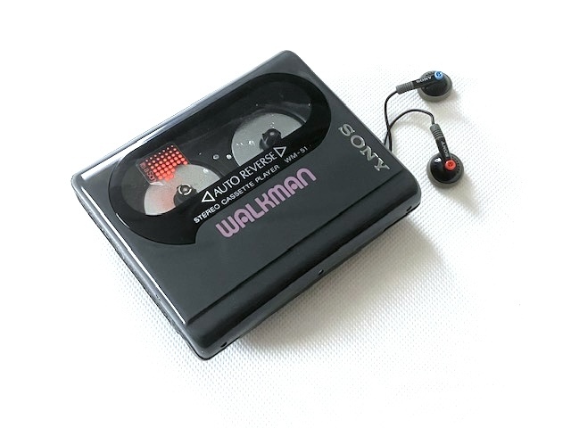 SONY ソニー Walkman WM-51 ウォークマン グレー 巻き取り型イヤホン搭載 大変綺麗です