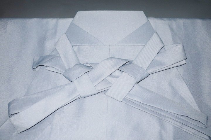 弐袴11491 化繊平織馬乗袴 紐下77 鮮やかな灰銀ネズ色無地 К 美品 弓道茶道能楽稽古