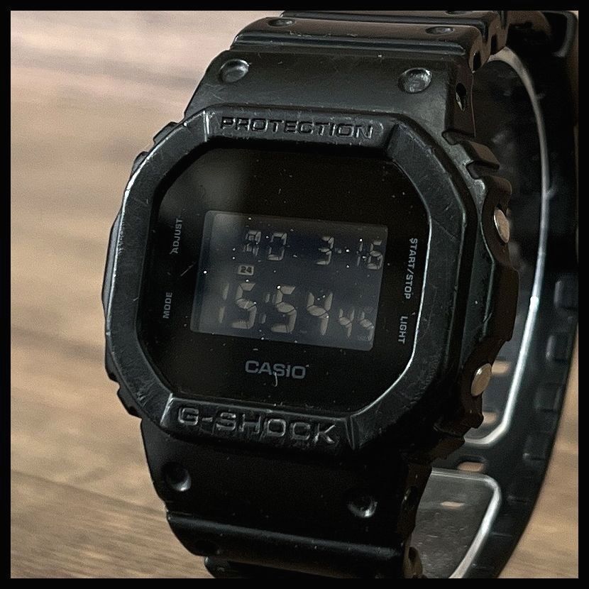 送無 新品電池交換済 動作確認済 CASIO G-SHOCK カシオ DW-5600BB 反転液晶 文字盤 ソリッドカラーズ ワントーン デジタル ブラック 腕時計