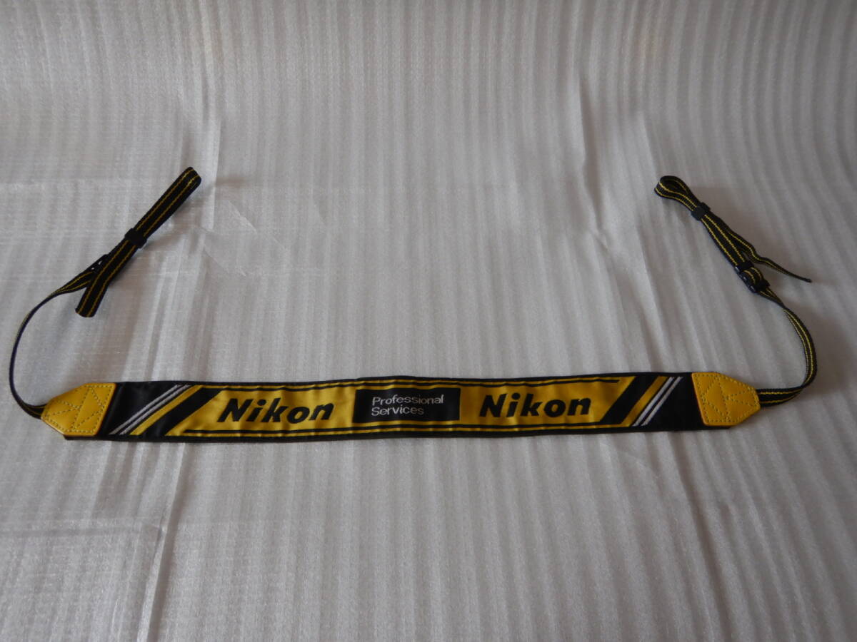ニコン　ストラップ