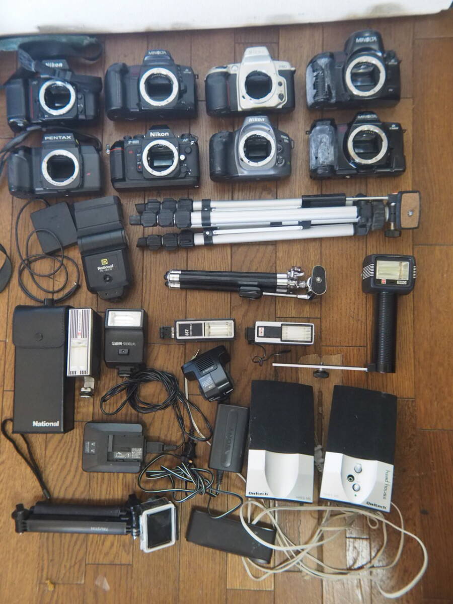 ジャンク　カメラ・レンズ・ストロボ　多数まとめて　その３