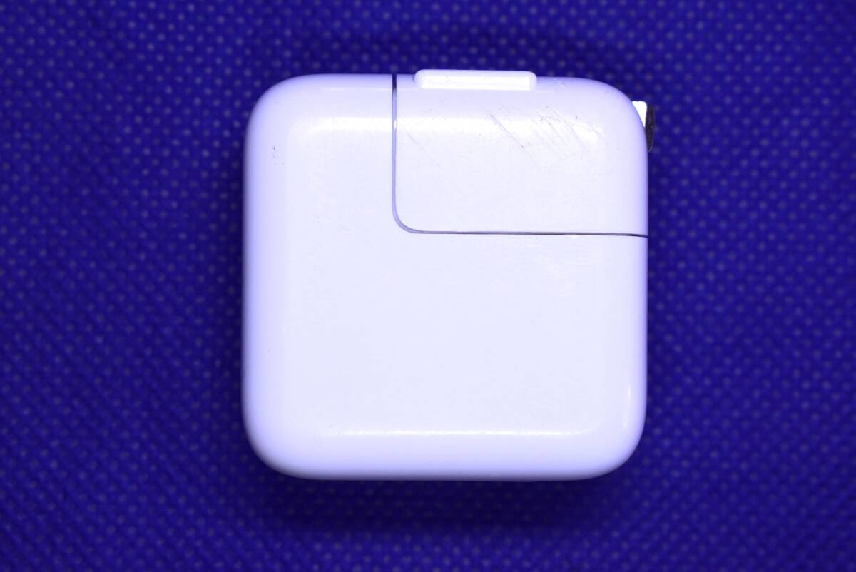 中古品 Apple 純正 iPhone A1357 10W 5V2A 急速充電電源アダプター