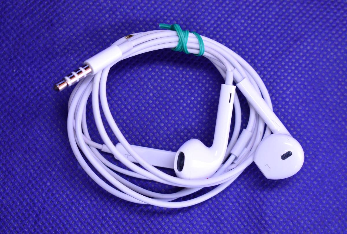 Apple EarPods 3.5mmイヤホンジャック イヤホン 有線 【iPhone7以前に対応】