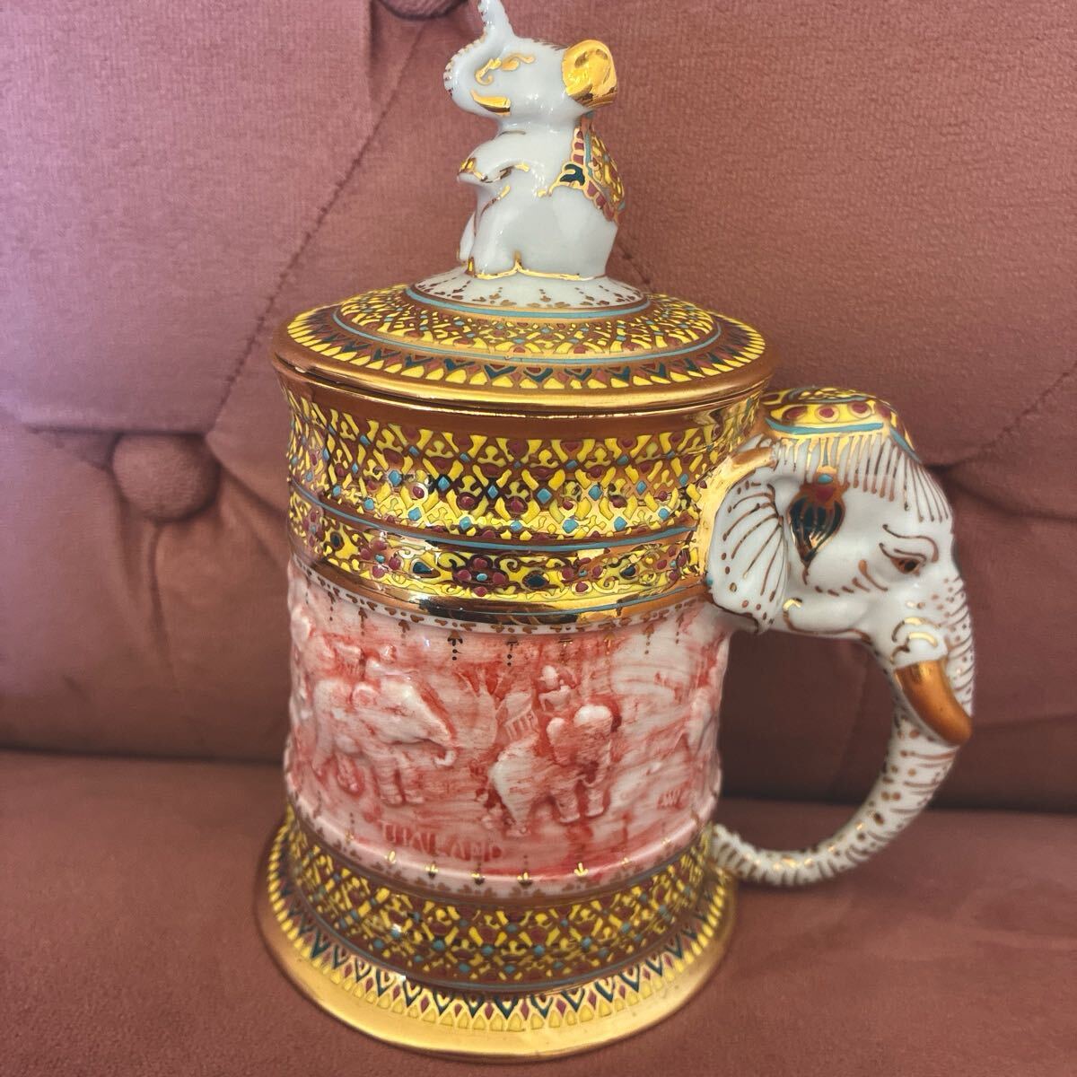 【新品】マグカップ　タイ製　ビンテージ ジョッキ 蓋付 アンティーク 陶器　ゾウ　茶器
