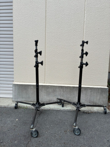 舞台照明専用　RDS社　キャスター付きスタンドの中古品　ペアにて