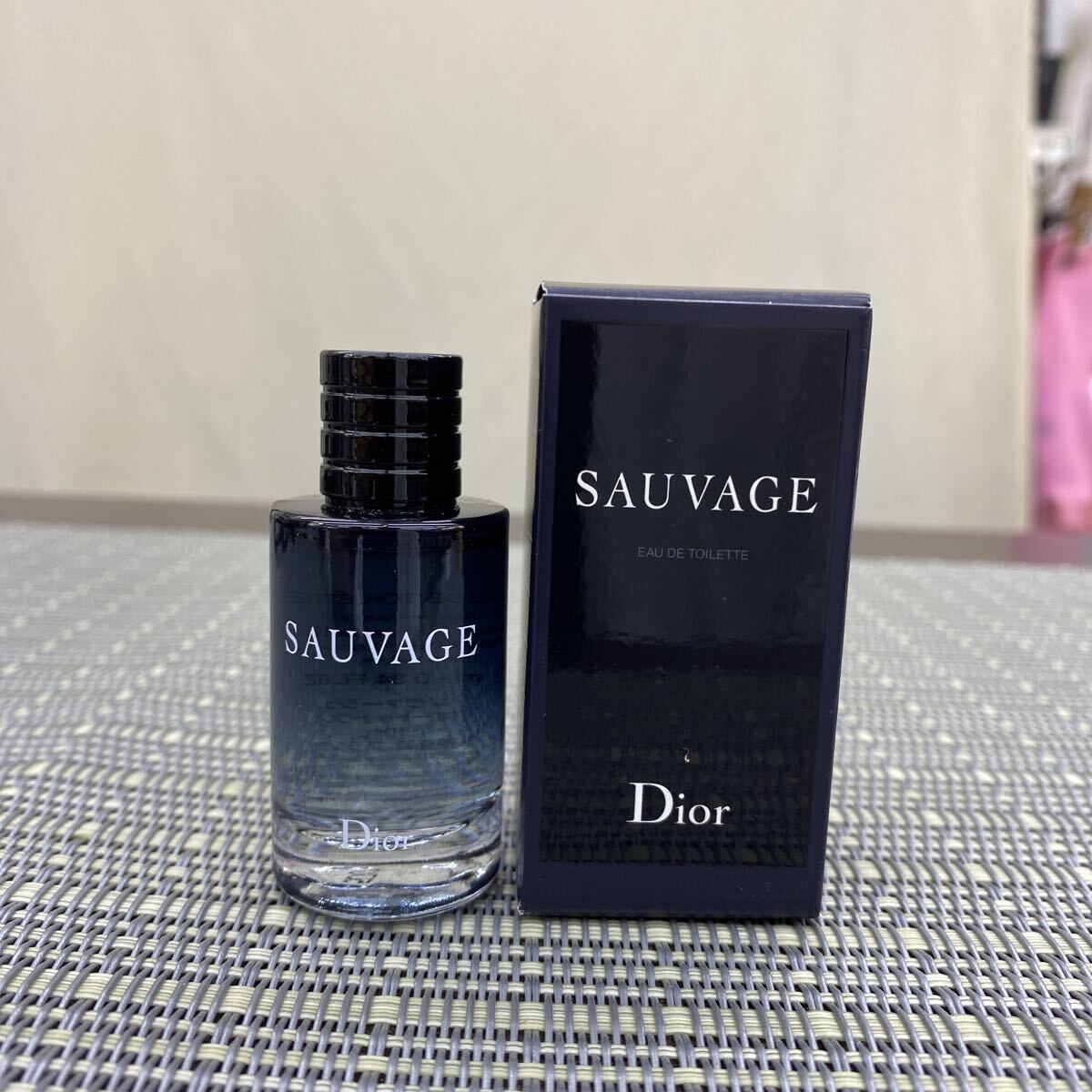 新品 Dior SAUVAGE ミニ香水 10ml ソヴァージュ オードゥトワレ ディオール 香水