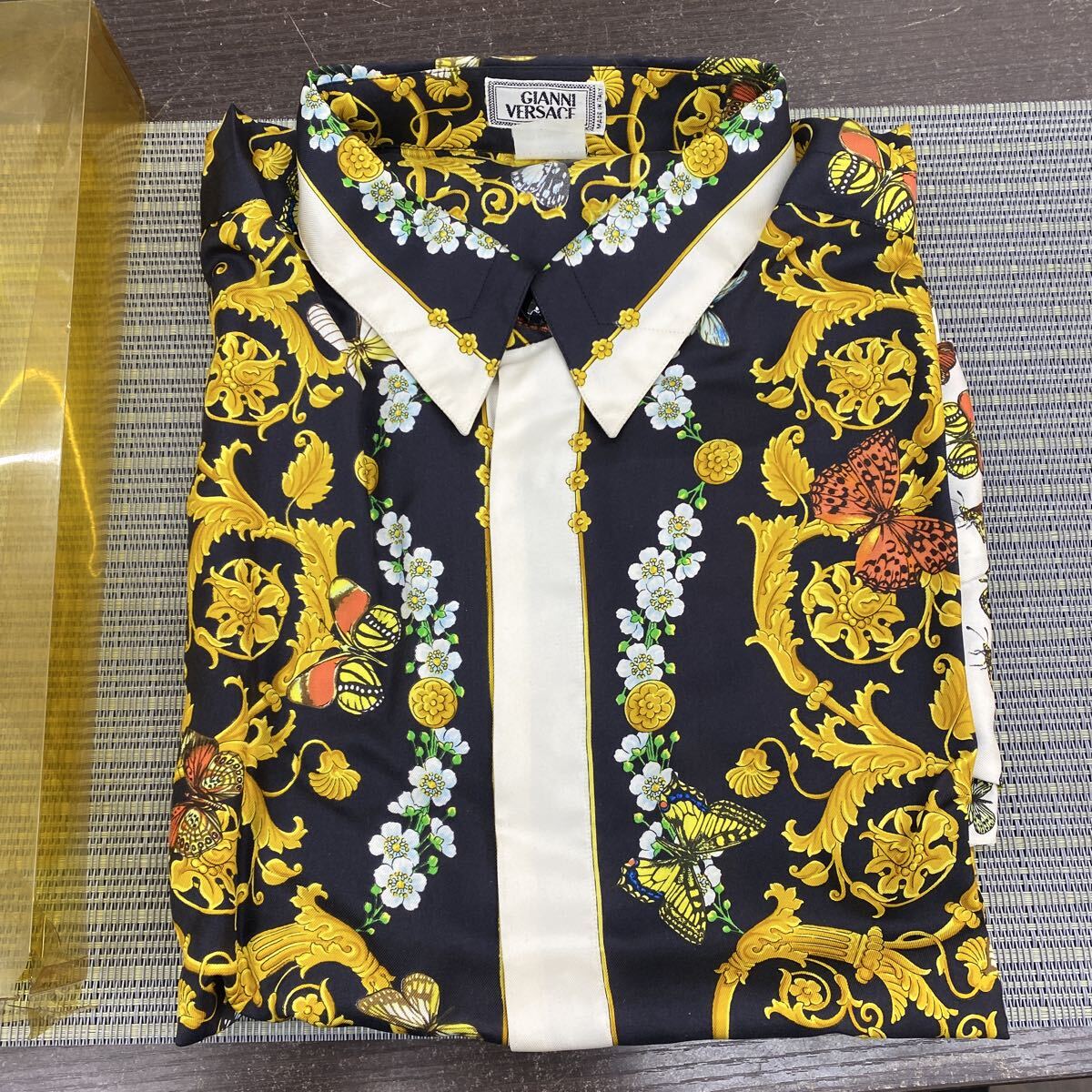 美品 当時物 ヴィンテージ ジャンニ ヴェルサーチ 総柄 シルクシャツ GIANNI VERSACE シルク100% サイズ50