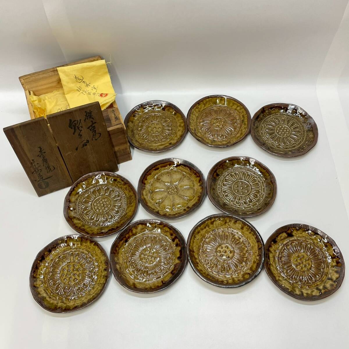■1円~【コレクター放出品】 赤膚焼 赤膚山 楽斉 ? 皿 10枚 セット売り 直径約14cm 工芸品 陶磁器 骨董品 アンティーク 共箱付属 K163831