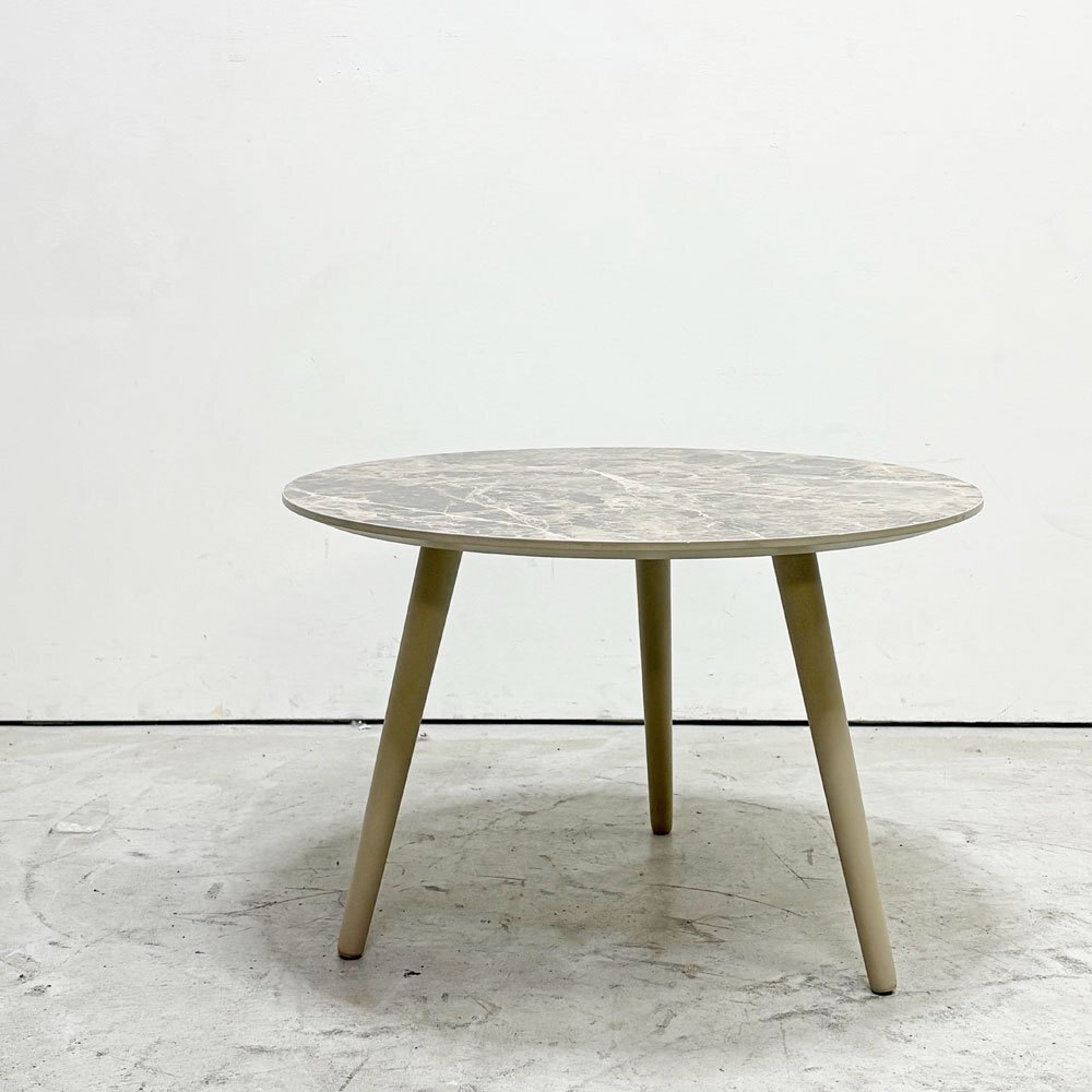 ● ボーコンセプト BoConcept ボーンフォルム Bornholm コーヒーテーブル 石目調デコラトップ デンマーク モダンデザイン