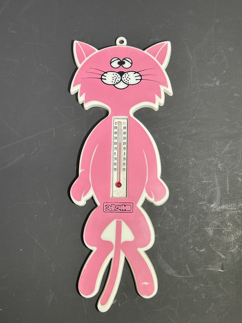 ● コレクター必見 昭和レトロ 猫 ネコ キャラクター 温度計 スポーツ仲間 壁掛け ヴィンテージ 雑貨 インテリア 飾り コレクション Hs27