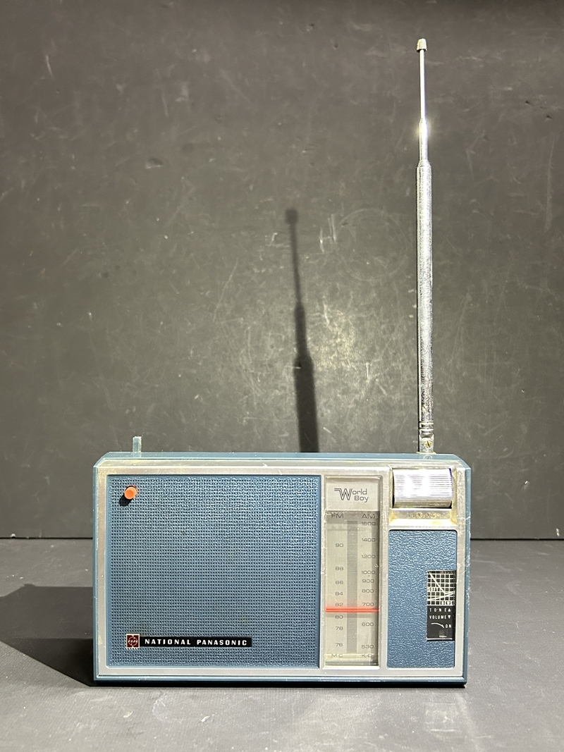 ● コレクター必見 レトロ National ナショナル World Boy RF-690 トランジスターラジオ AM/FM ラジオ ジャンク コレクション Hs195