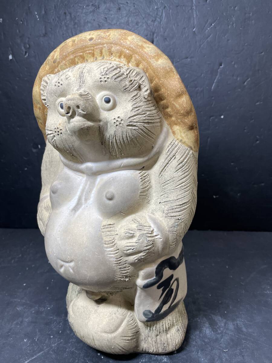 ★コレクター必見 信楽焼 陶器製 狸 白たぬき 置物 高さ約32㎝ 和風 オブジェ インテリア 店舗 縁起物 商売繁盛 Sp41