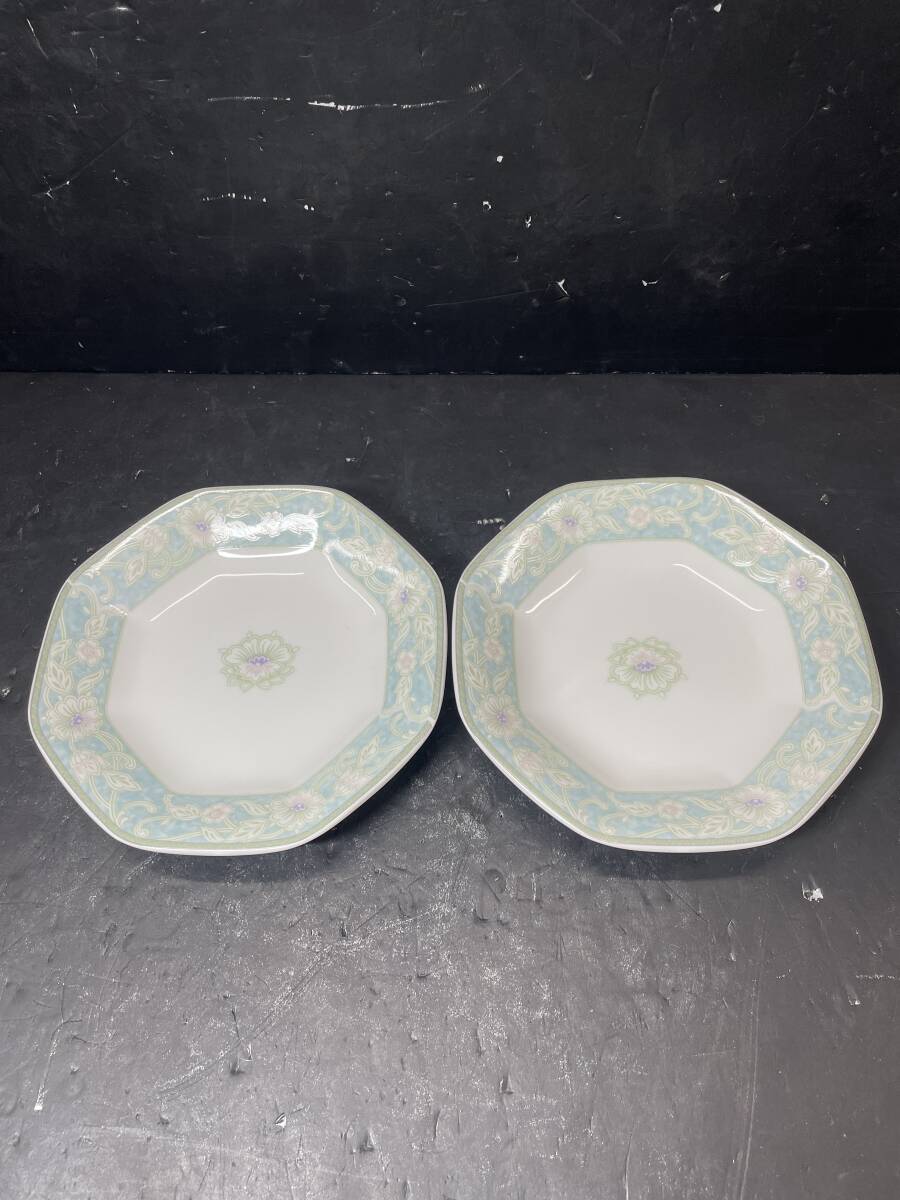 ★コレクター必見 NARUMI ナルミ 中華皿 2客 花柄 水色×白 19㎝×19㎝ 高さ3.5㎝ 洋食器 お皿 コレクション 現状品 Sp45