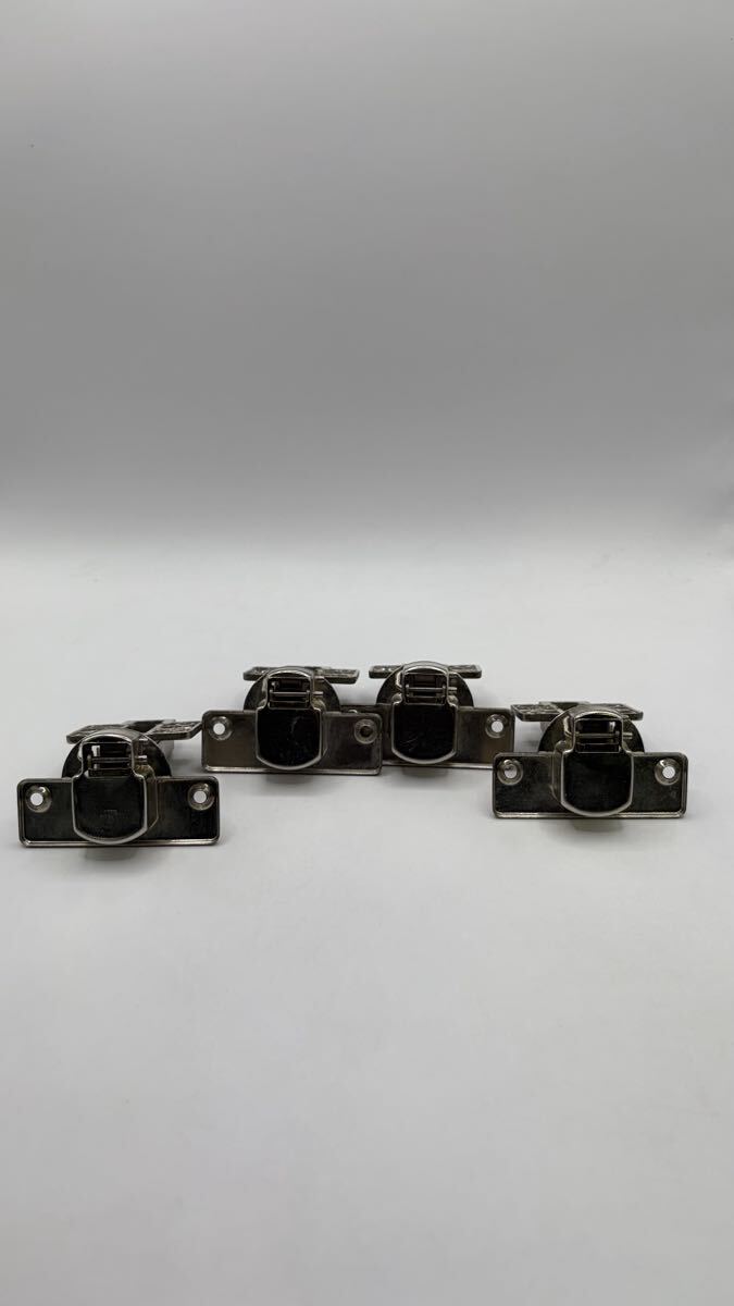 スライド丁番 / ビスなし / 0.4cm / 楕円の直径0.6cm 中古