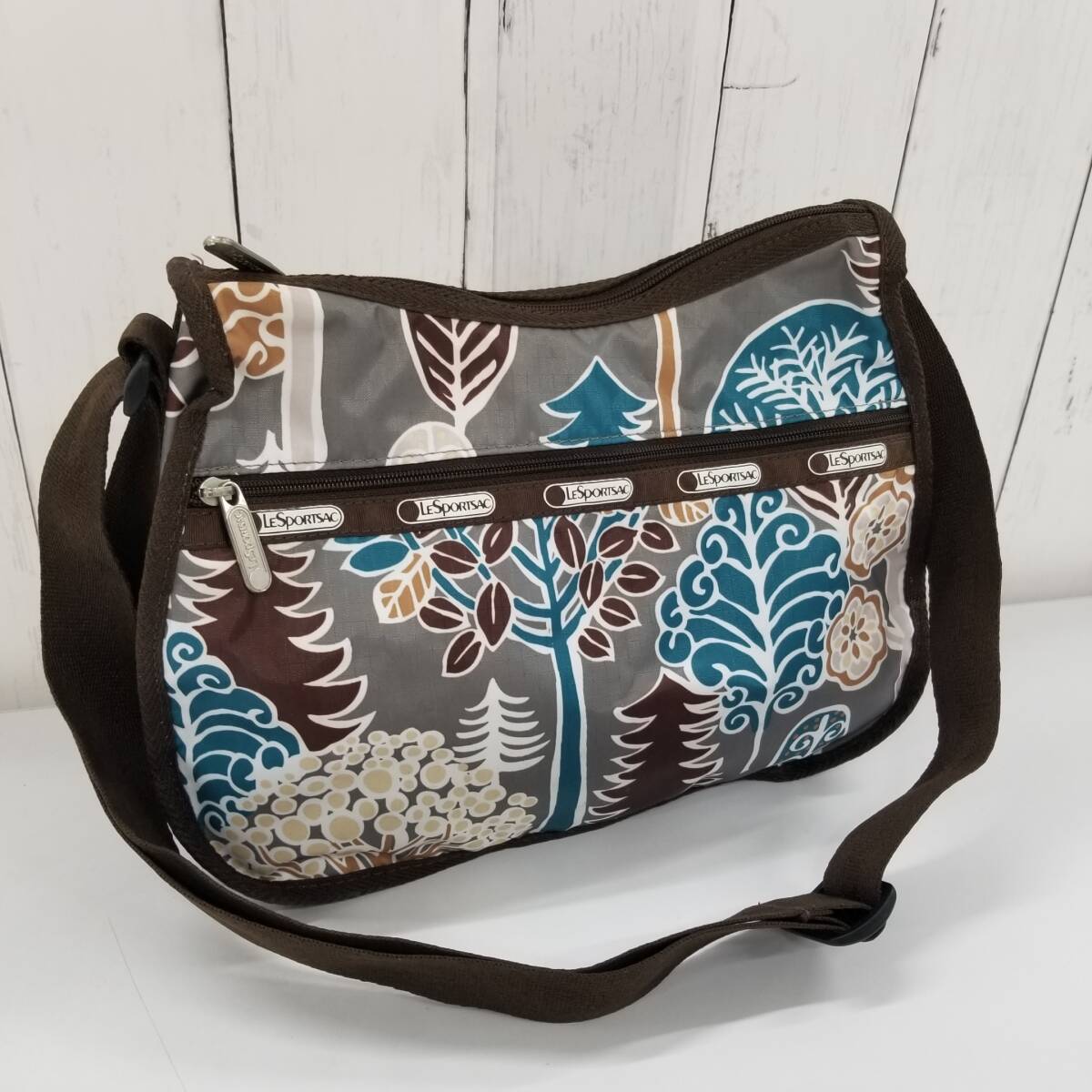 LeSportsac レスポートサック ショルダーバッグ カラー ボタニカル ブラウン系 中古品 KW