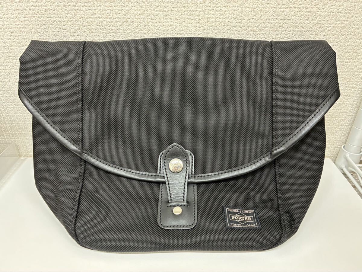 H【12E147】美品！ PORTER ポーター メッセンジャー バッグ 肩掛けカバン ブラック ほぼ未使用品 ショルダー 黒 ショルダーバッグ