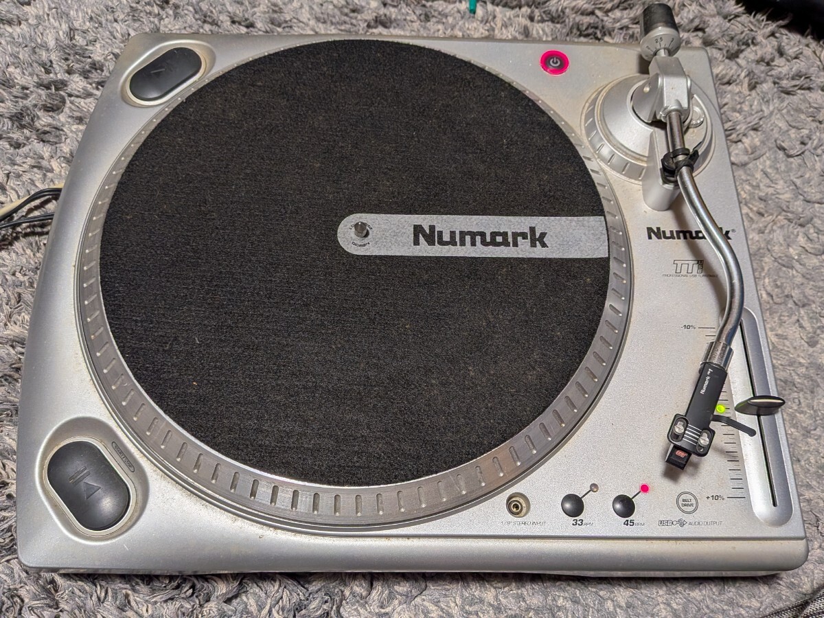 Numark（ヌマーク）製のUSB端子付きターンテーブルTTUSB　中古品
