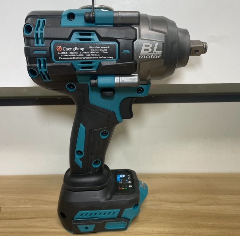電動インパクトレンチ トルク 1000N.M ブラシレスモーター搭載 マキタmakita18Vバッテリー 併用正逆転両用 LEDライト付き