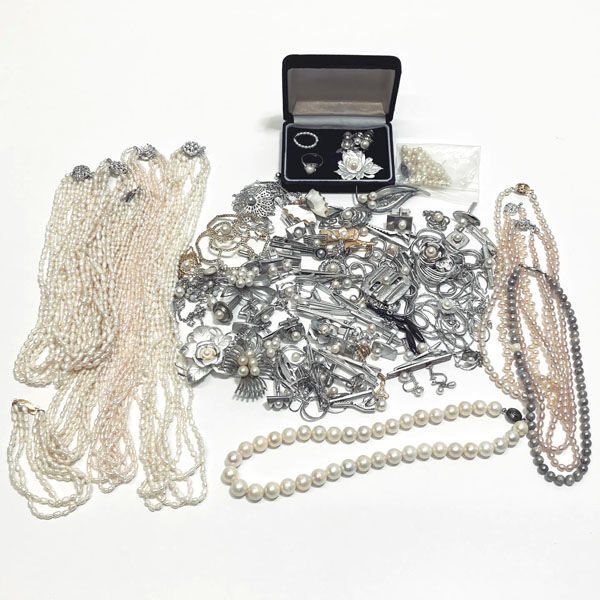 ■ 真珠 パール 大量 ヴィンテージ アクセサリー ネックレス ブローチ など おまとめセット (0990015985)