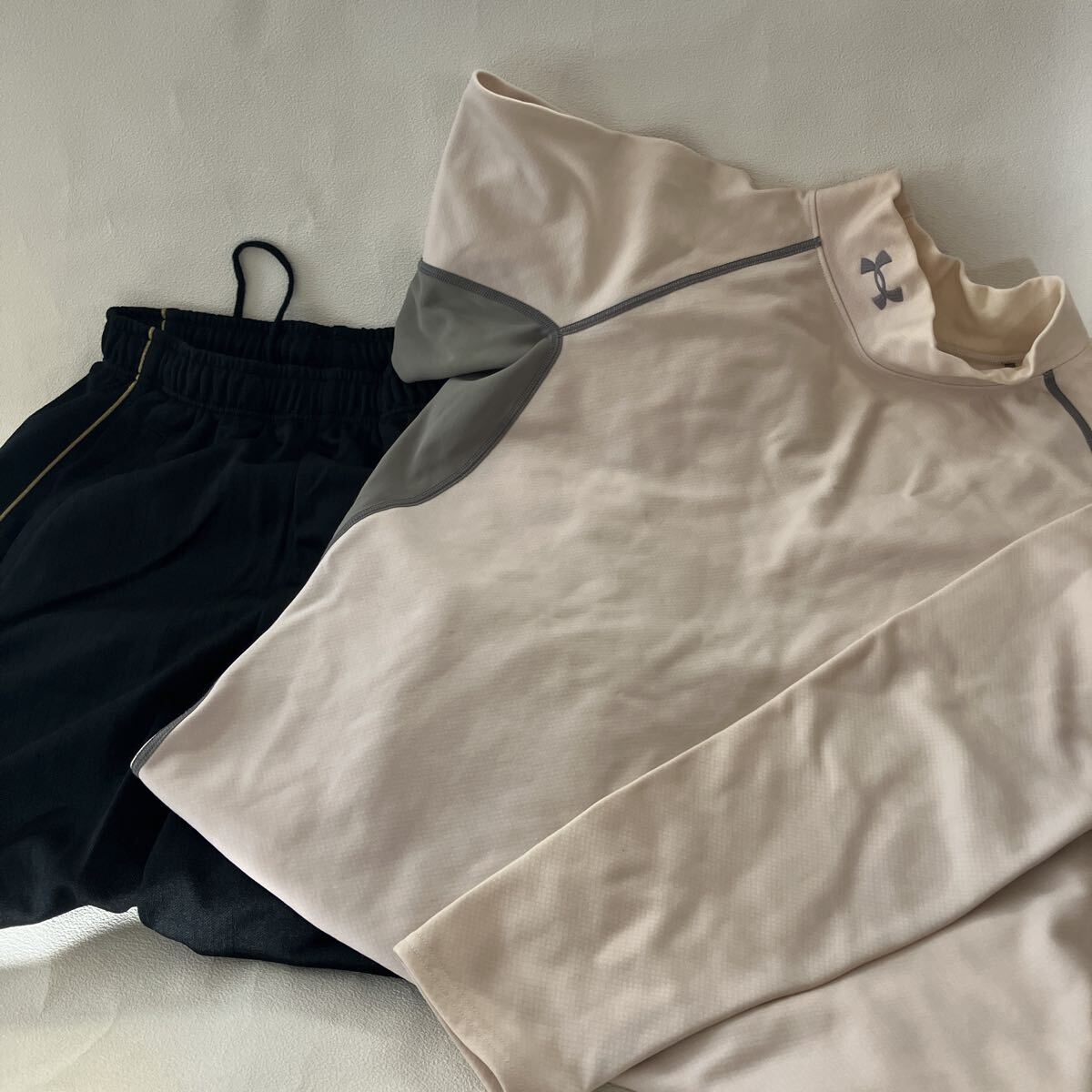 c581 60 服 アンダーアーマー NIKE ナイキ スポーツウェア 2点 セット まとめて 長袖Ｔシャツ内側ボア ハーフパンツ 古着 おしゃれ メンズ