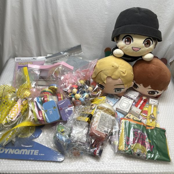 29【ジャンク品】BTS 関連 グッズ まとめ ぬいぐるみ 他