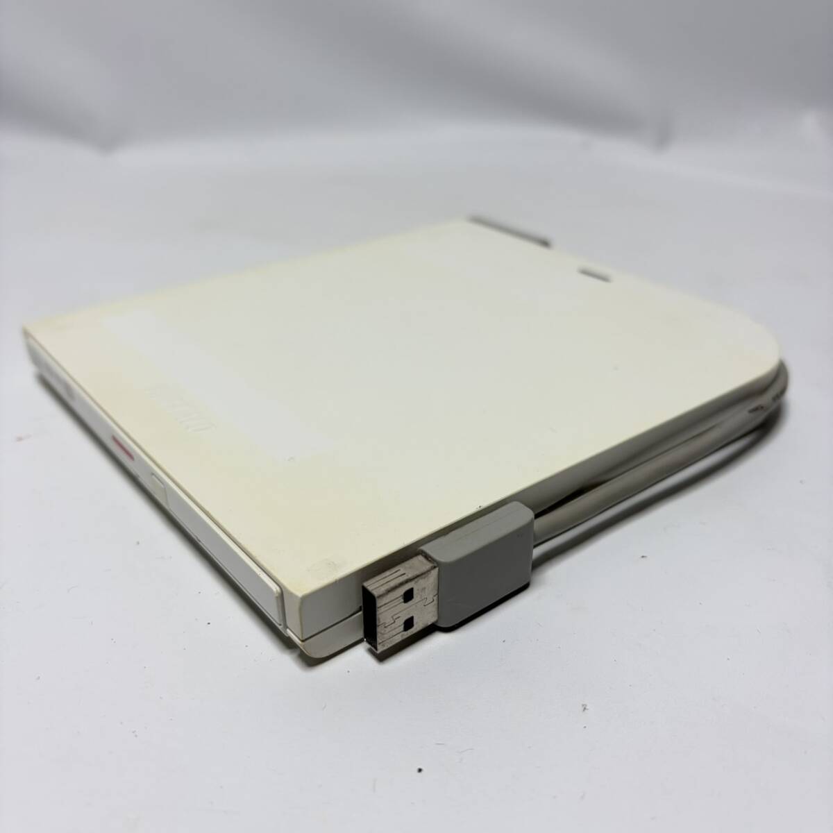 BUFFALO ポータブルDVDドライブ DVSM-PT58U2V ★812