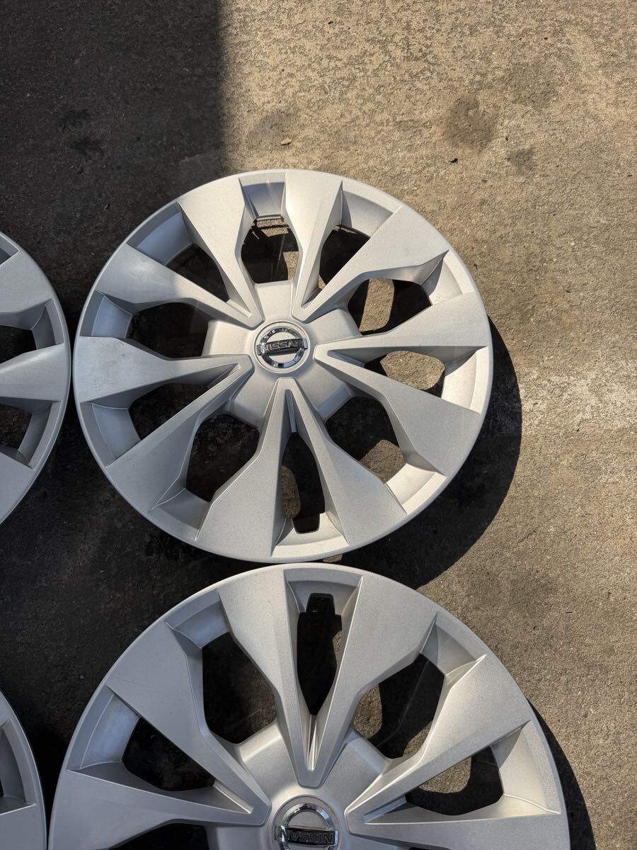 １６インチ　NISSAN 日産　純正　ホイールキャップ　４枚セット！！