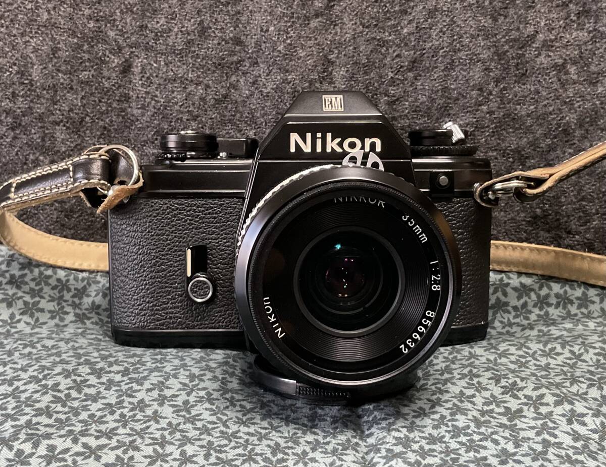[Nikon]ニコンEM(リトルニコン）フィルムカメラ ジャンク