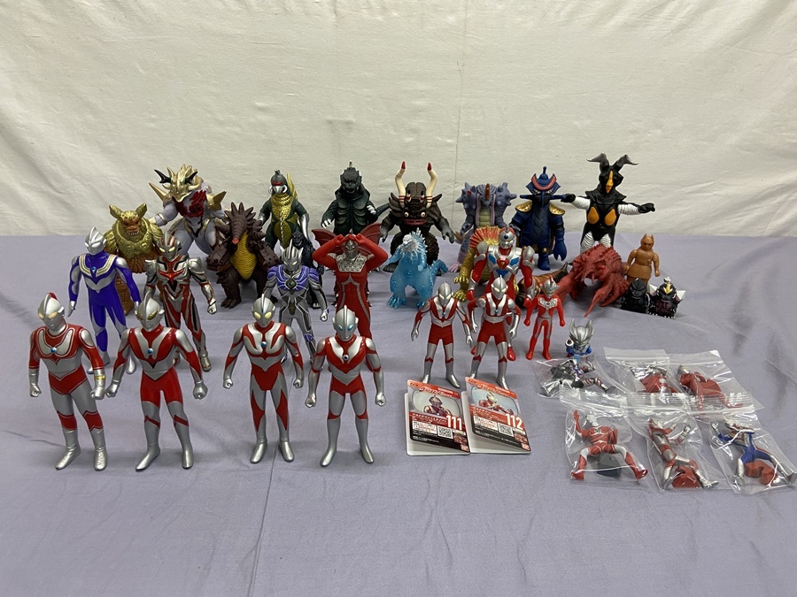 カメ)ソフビ まとめ ウルトラヒーロー ウルトラ怪獣 ムービーモンスター HG ガシャポン 他 バンダイ ◆K2503001 PC01A