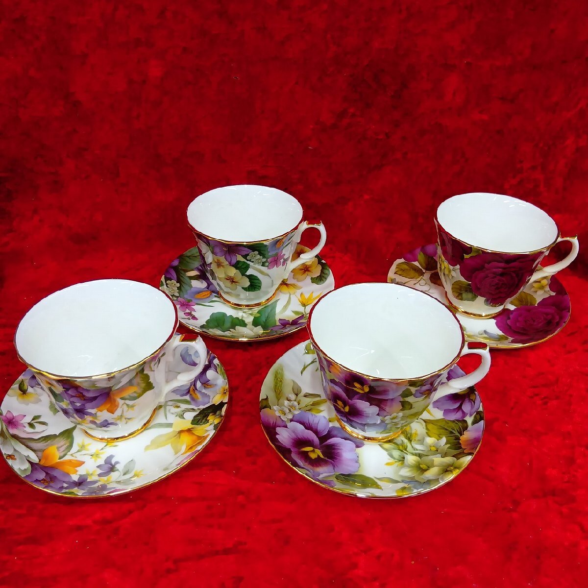 03-20-A03 ★BS【送料無料】食器コレクション Duchess　ダッチェス ボーンチャイナ カップソーサーセット 4客　中古品