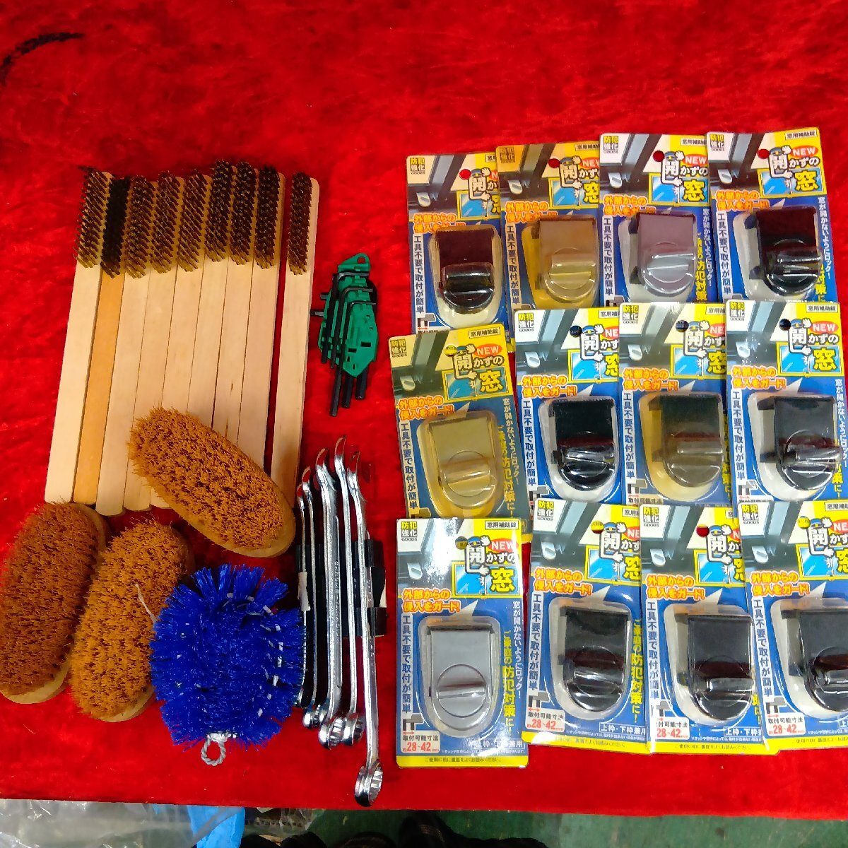 03-20-A44 ●BR【送料無料】工具 ハンドツール 真鍮ブラシ スパナ 窓用ロックなど まとめ売り 未使用品