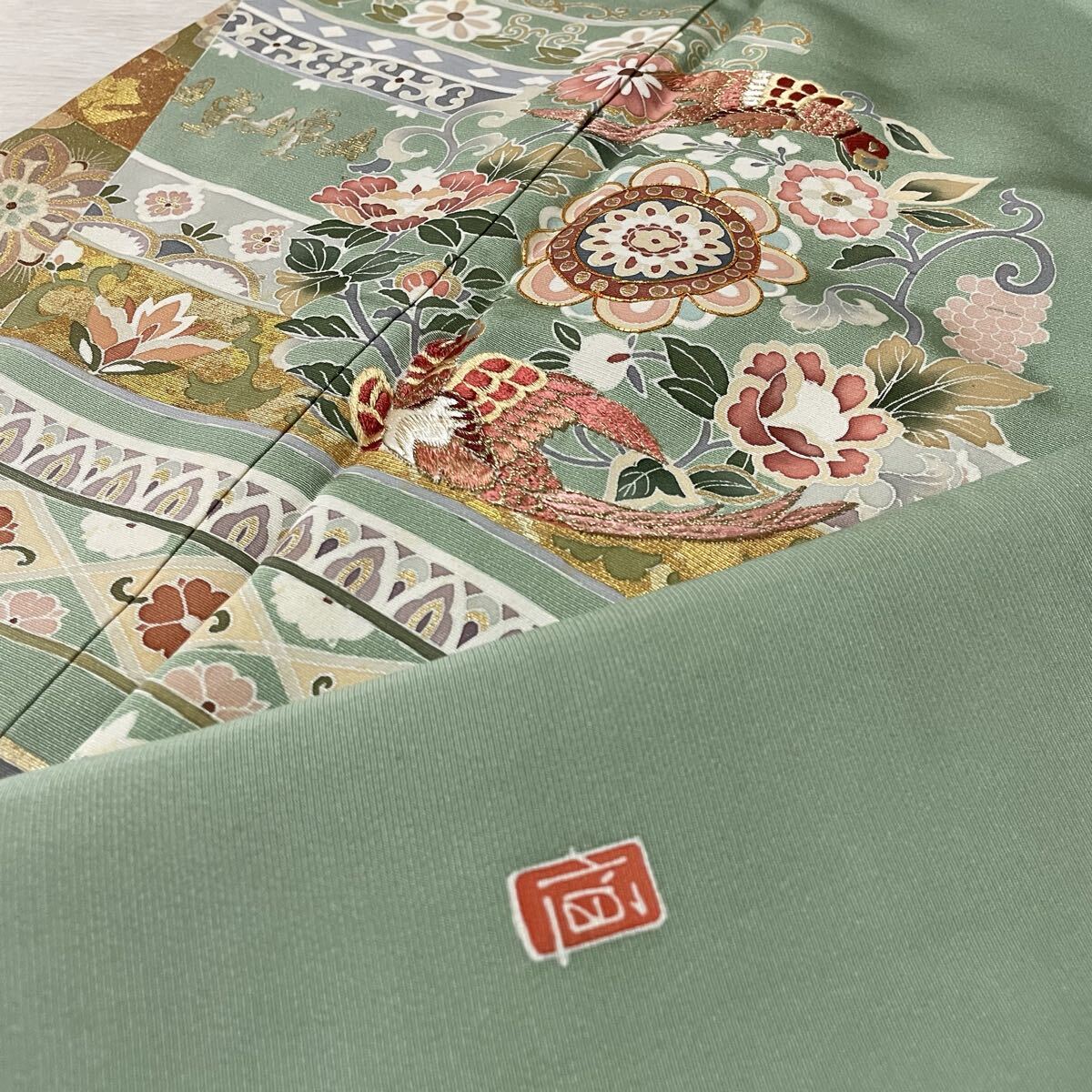 色留袖 正倉院 花輪に刺繍の鳳凰 美しい染め 着物 正絹 五つ紋 B-3342
