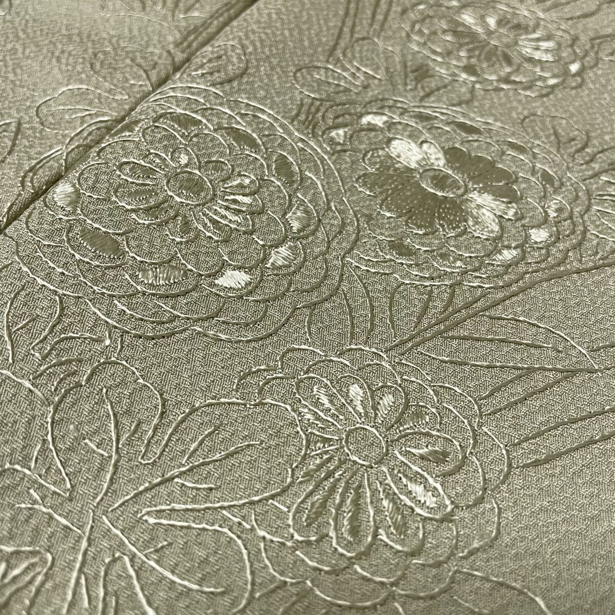 蘇州刺繍 汕頭刺繍 付下げ ちりめん 裄67.5 流水に花模様 着物 正絹 B-3954