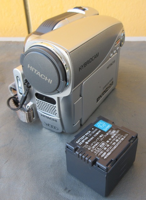 ☆動作未確認☆HITACHI 日立 DZ-HS803 デジタルビデオカメラ デジタルカメラ バッテリー１個付き 2009年製