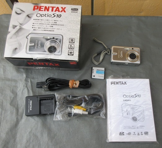 ☆ジャンク☆Pentax Optio S10 ペンタックス 充電器/バッテリー付き コンパクトデジタルカメラ デジカメ シルバー