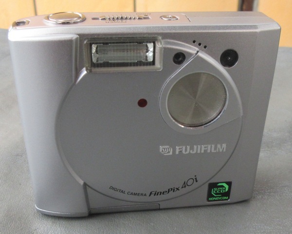 ☆ジャンク☆FUJIFILM 富士フィルム FINEPIX F40 i 電池仕様 ファインピクス デジタルカメラ デジカメ フジフィルム スマートメディア仕様