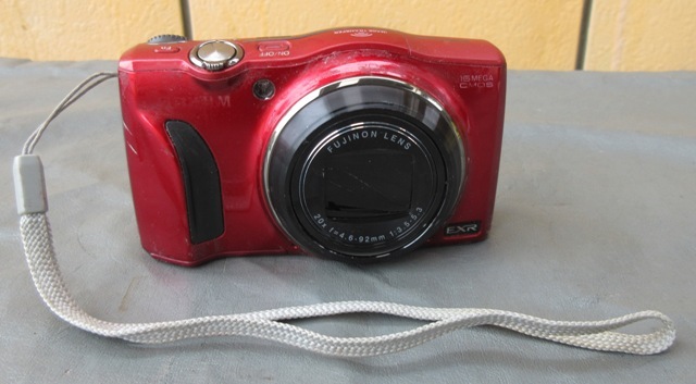 ☆難あり☆FUJIFILM 富士フィルム FINEPIX F800 EXR レッド ファインピクス デジタルカメラ デジカメ フジフィルム