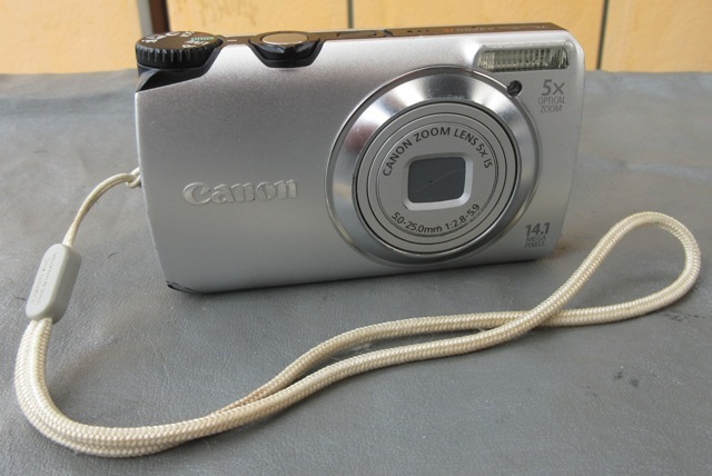 ☆クリックポスト￥185☆Canon キヤノン PowerShot パワーショット A3200 IS コンパクトデジタルカメラ デジカメ