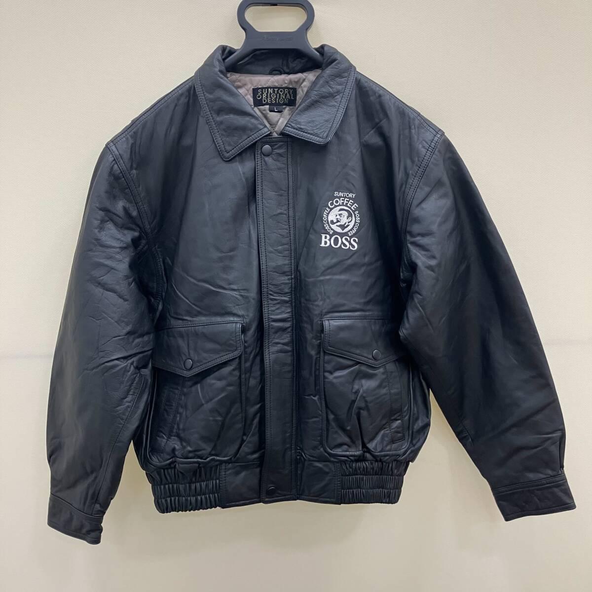 6-63【鴇】SUNTORY サントリー BOSS ボスジャン 牛革＆中綿 レザージャケット Lサイズ 古着 ノベルティ オリジナルデザイン