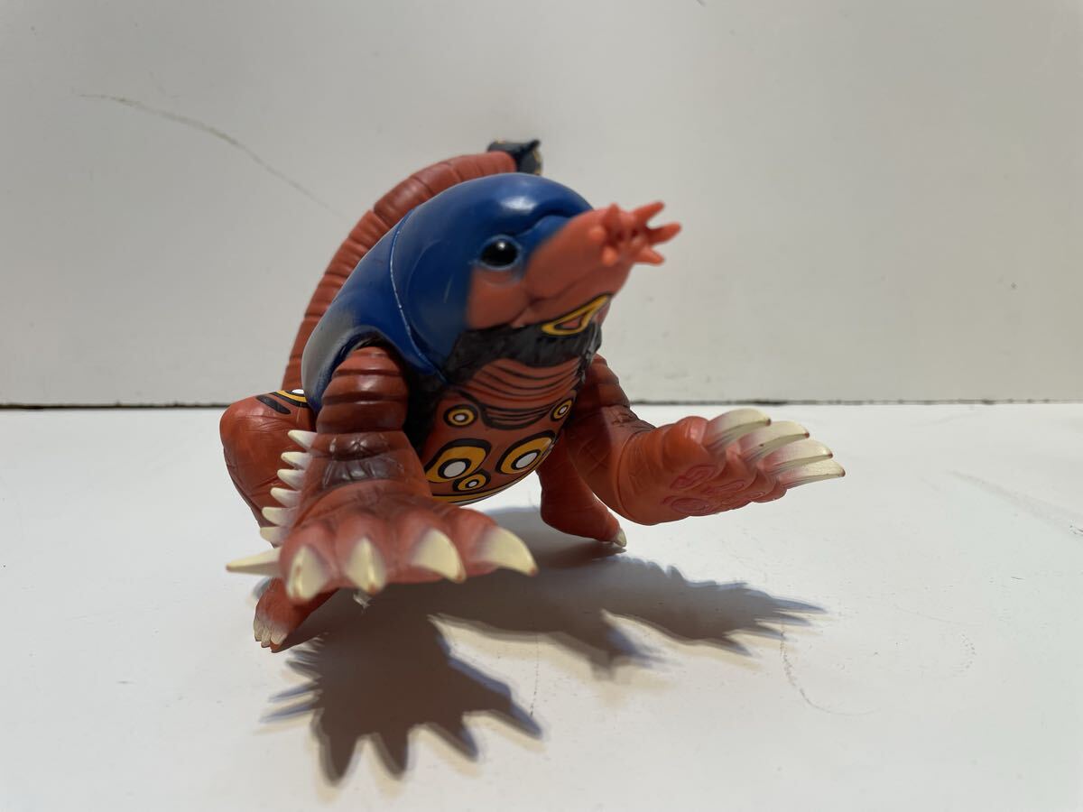 バンダイ ウルトラ怪獣シリーズ モグルドン ソフビ フィギュア 2002 ウルトラマンコスモス 怪獣 円谷プロ 08161 中古