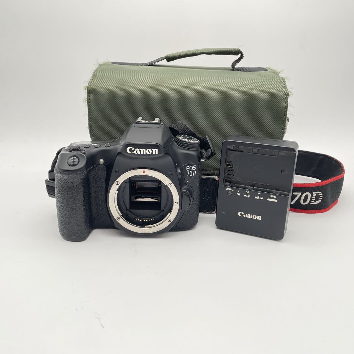 キヤノン Canon EOS 70D デジタル一眼レフカメラ ボディ