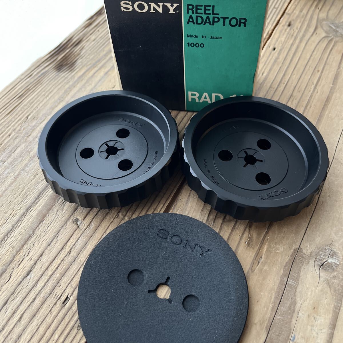美品 ＳＯＮＹ　ＲＡＤ－１１　オープンデッキ　１０号リール用クランパー　２個セット