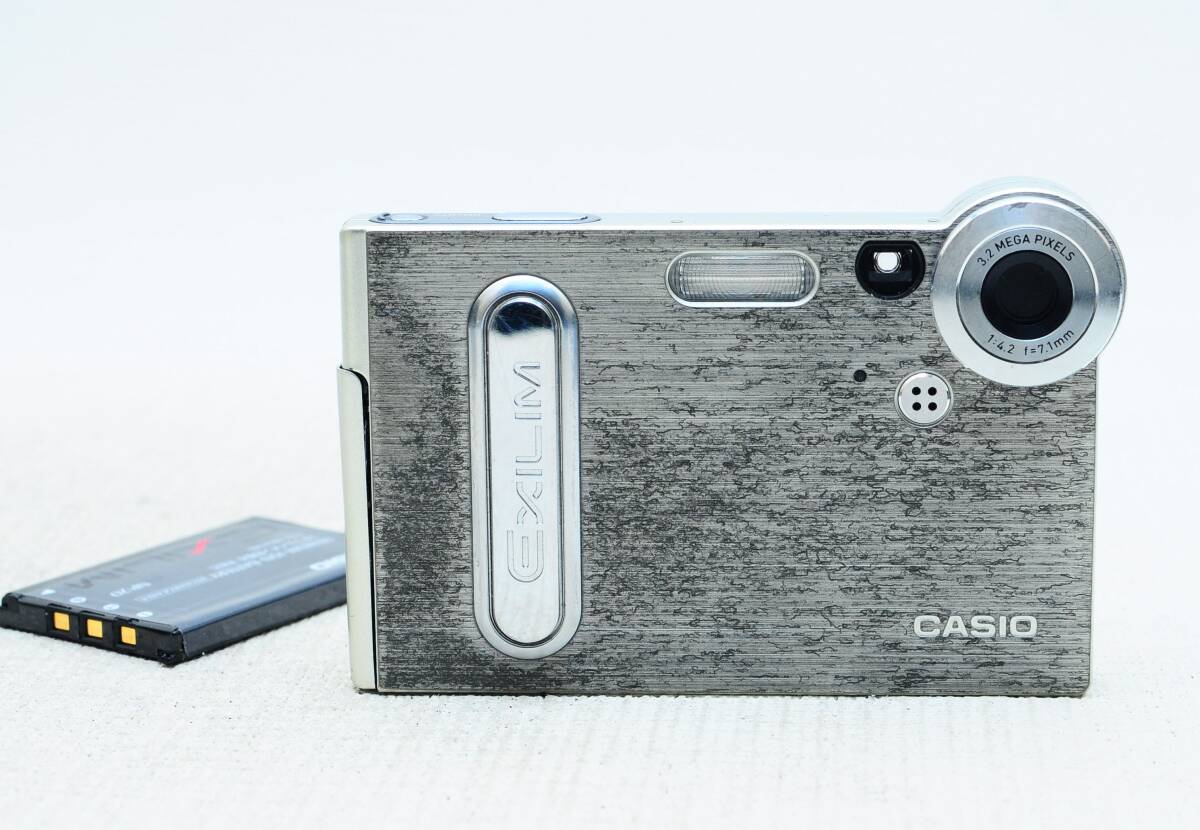 CASIO EX-S3 320万画素　動作未確認　現状