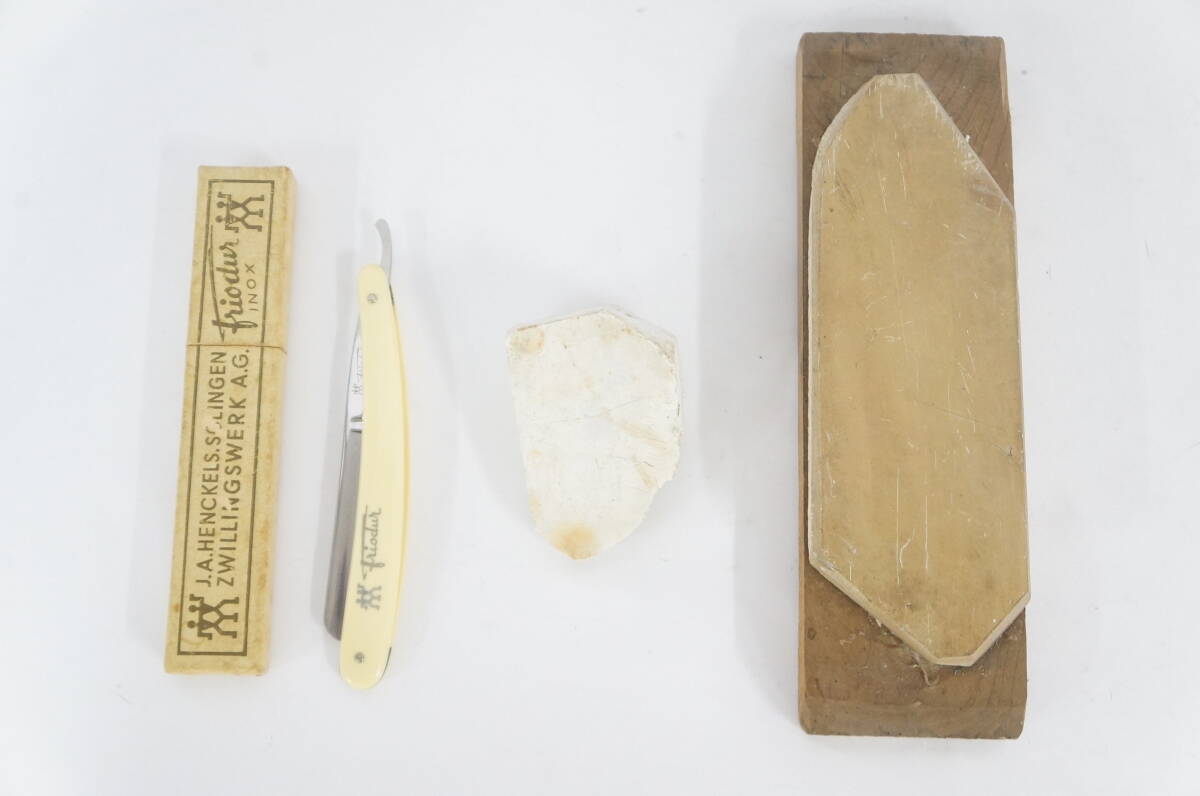 J.A.HENCKELS ヘンケルス SOLINGEN ゾーリンゲン 72 1/2 西洋剃刀 正本山 天然砥石 他 3点セット 理容 床屋 1103296011