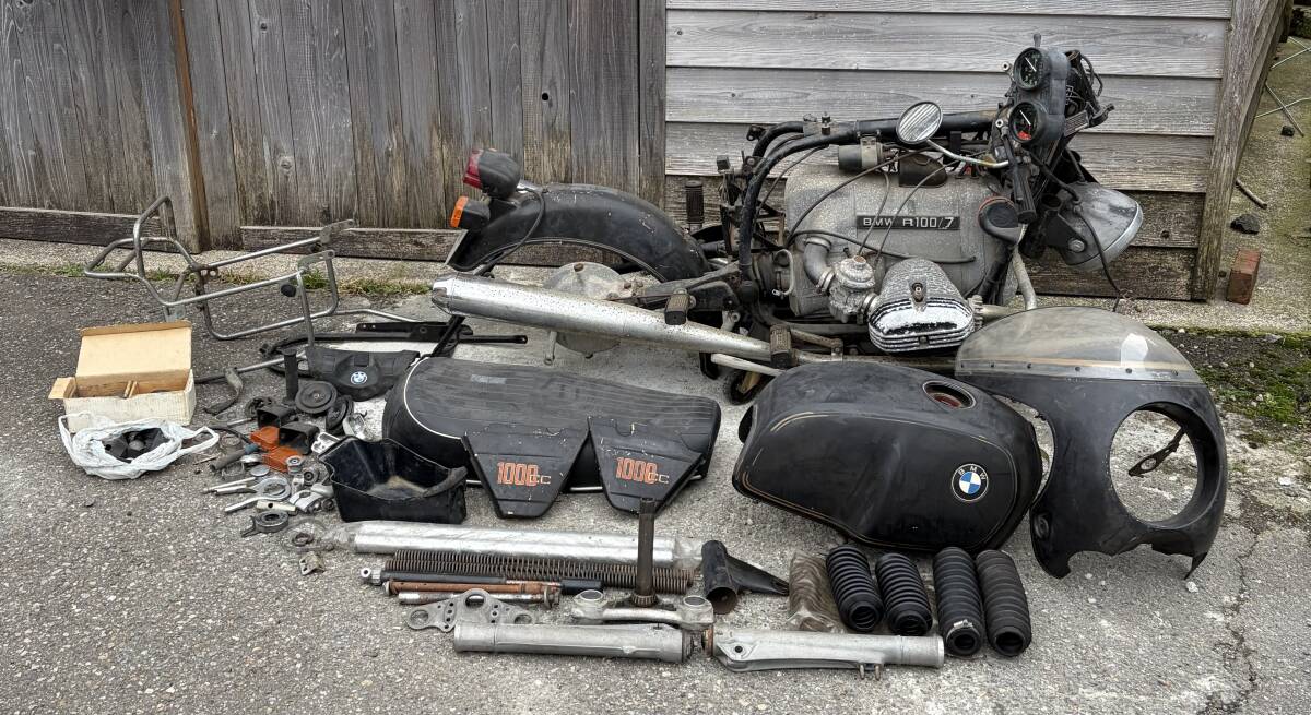 最終値下げ　希少な70年代　BMW R100 純正　ペイント　黒　1977　レストアベース　状態良い