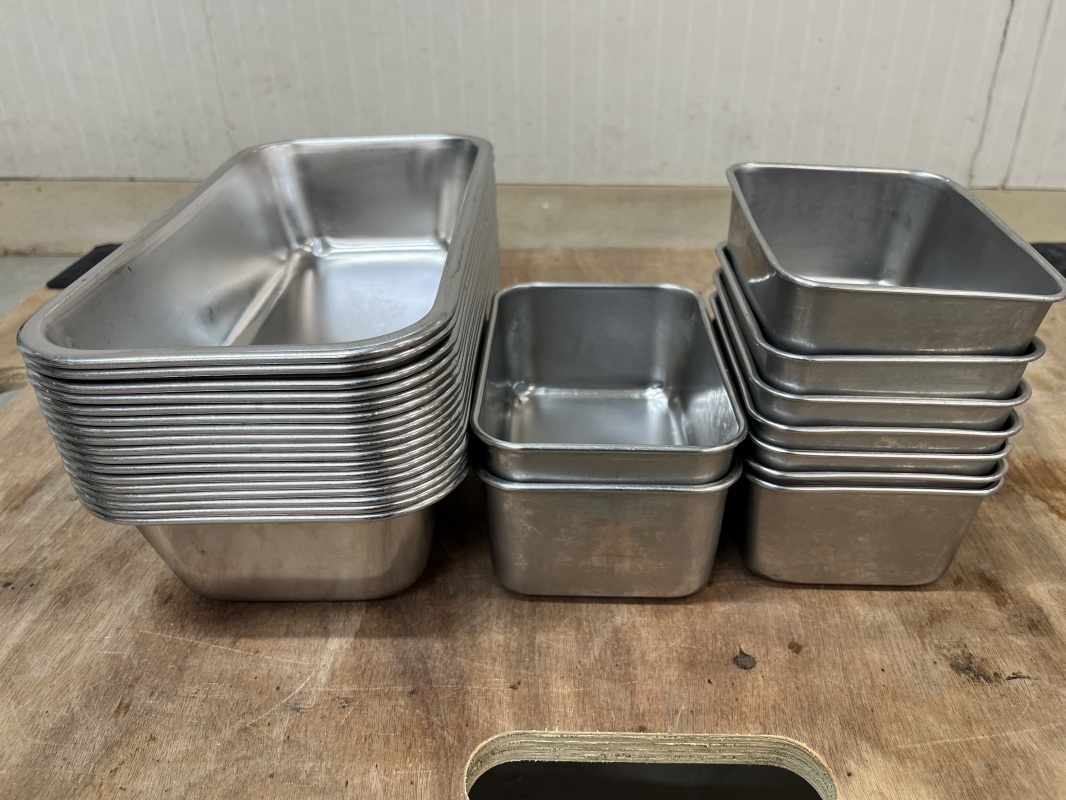 お得! 業務用 バット26点 本間冬治工業 クローバー 大屋製作所 江部松商事 薬味入れ 厨房機器 調理器具 キッチン 飲食店 中古 現状 L-28
