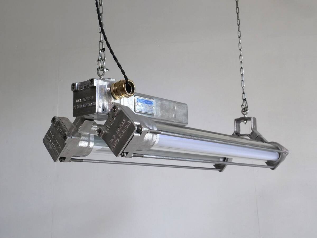 ITALY TUBE LAMP MILANO BLUE LABEL チューブランプ アトリエ インダストリアル 倉庫