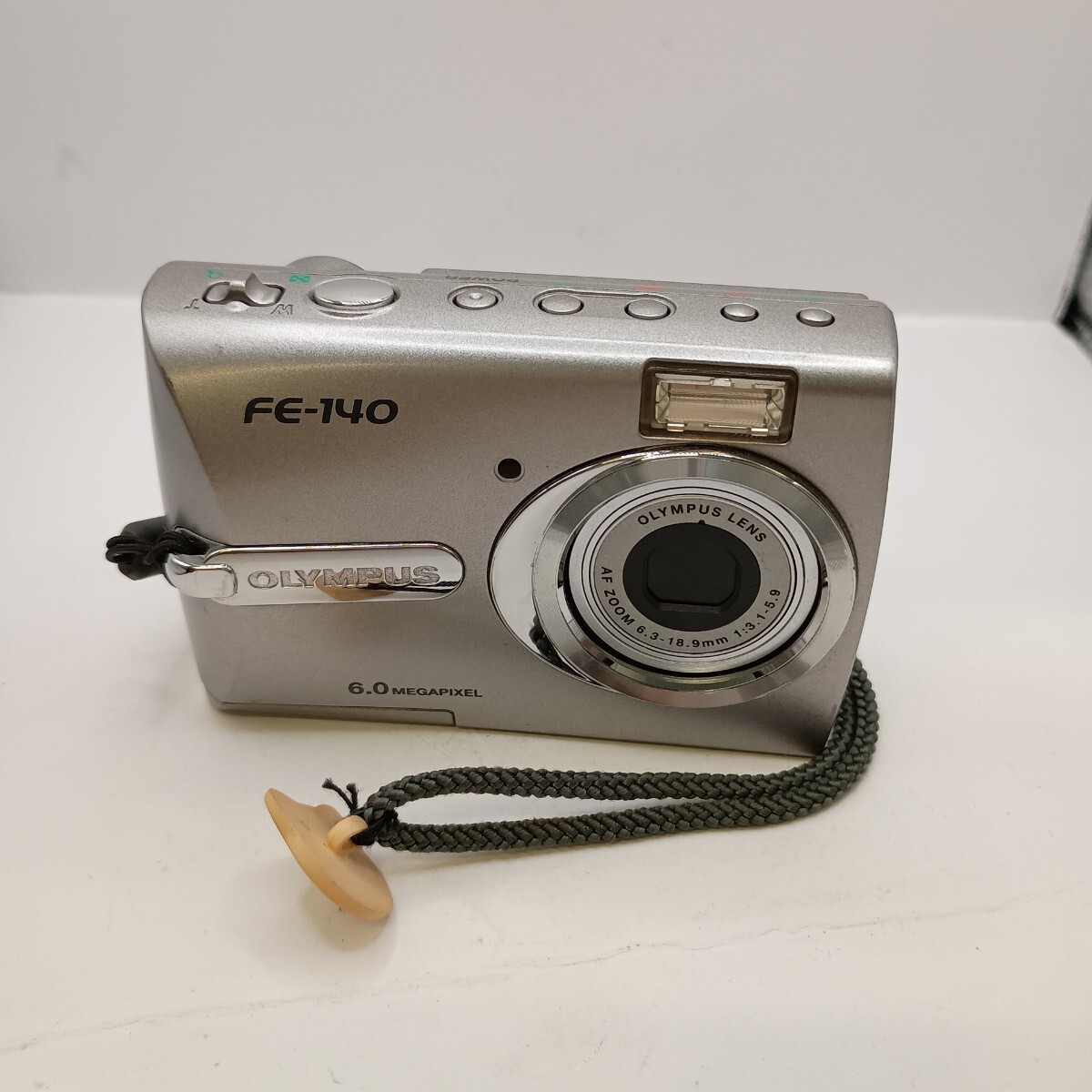 4708 1円スタート 【動作確認済み】OLYMPUS FE-140 シルバー コンパクトデジタルカメラ