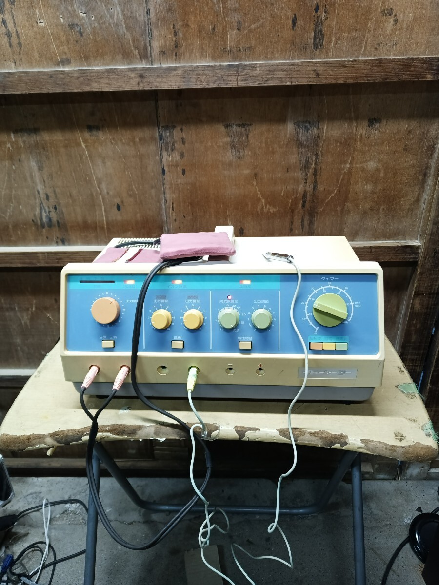 家庭用電位治療器　イトーレーター　VSK-7 動画あり　現状品　通電OK　ジャンク扱い